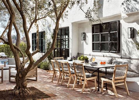 A Creative Power Couples Spanish Colonial Retreat In L A Patio