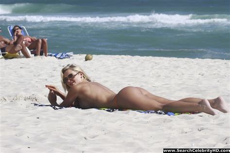Thaiz Schmitt Bikini Candids In Rio De Janeiro Nuded Photo
