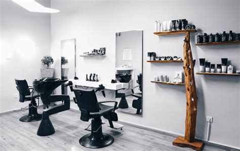 Sie wollen endlich mal wieder etwas für ihre schönheit tun. Herrenfriseur Frankfurt 🥇 Ihr Top Friseur in Frankfurt