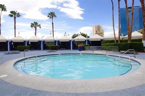 Ballys Las Vegas Pool Best Vegas Strip Pool With Deep End Cloud