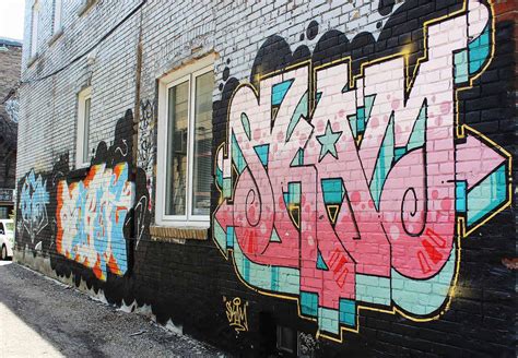 Toronto Street Art In Graffiti Alley Justin Plus Lauren