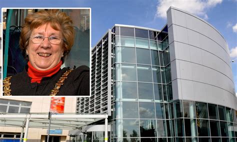 Nhs Director Dies After Operation Is Cancelled Four Times At Her Own