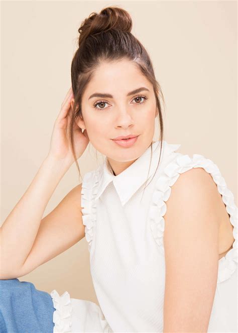 May 21, 2020 · dull, frizzy hair? Style Frizzy Hair: 5 Ways to Tame or Embrace the Frizz