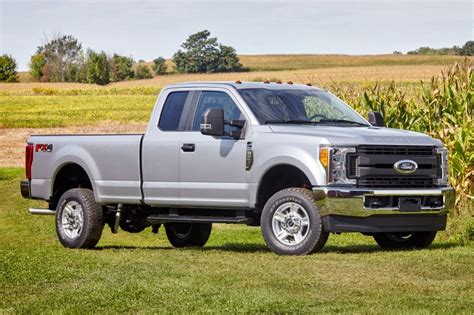 Used 2017 Ford F 250 Super Duty Supercab Review Edmunds