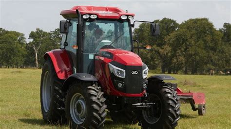 Les Tracteurs Mahindra Série 9000 Sont Les Plus Puissants Du Groupe