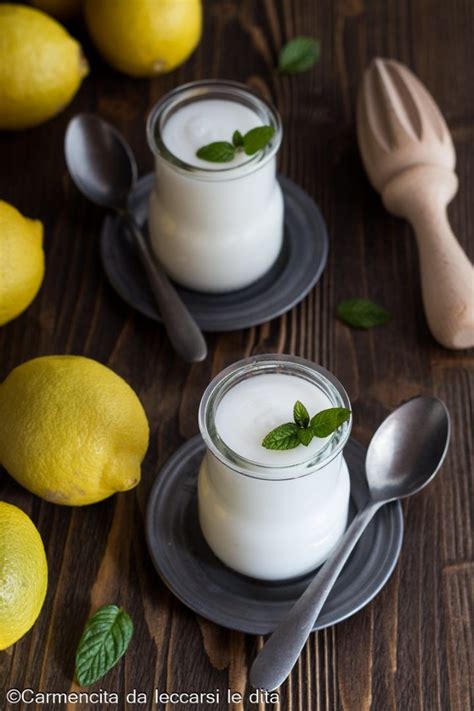 In un recipiente mettiamo l'acqua, lo zucchero e la farina di carrube. Sorbetto al limone ricetta perfetta senza usare la ...
