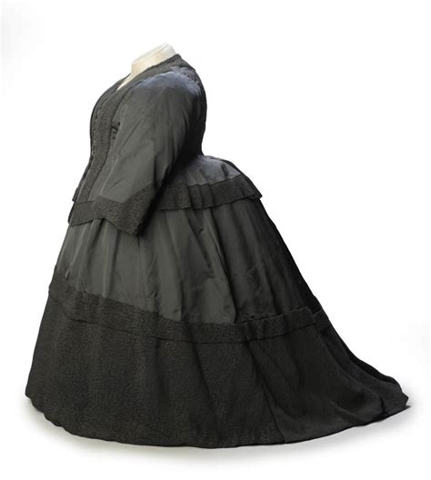 queen victoria s mourning dress queen victoria dress historical gowns queen victoria