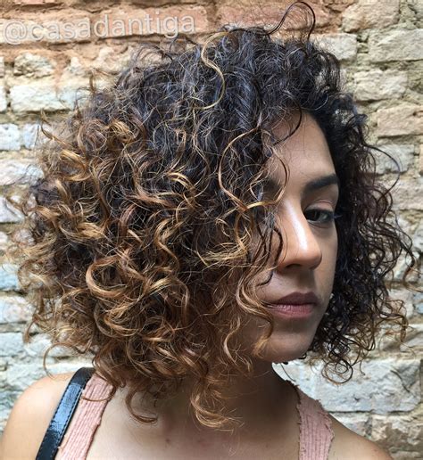 50 Natural Curly Hairstyles And Curly Hair Ideas To Try In 2021 Market Tay