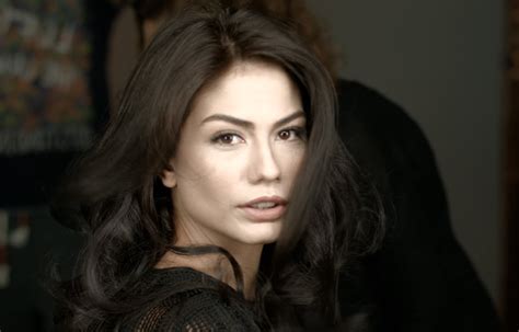 classify turkish actress demet Özdemir
