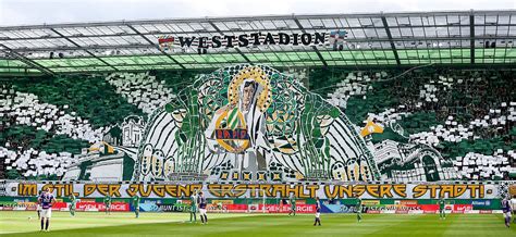 Der sk rapid wien ist der am meisten unterstützte fußballverein österreichs. Müller über Wien: "Wahnsinn": Rapid und die bedenkliche ...