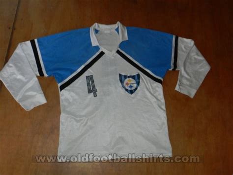 Universidad de chile y adidas presentan la nueva camiseta 2021 de la escuadra del 'romántico viajero'. Huachipato Visitante Camiseta de Fútbol (unknown year).