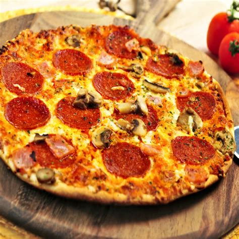 Pepperoni Thin Crust Pizza Recipe How To Make Pepperoni Thin Crust Pizza