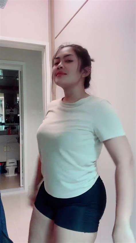 Janda Gemoy Tante Goyang Tiktok Gemoy Gemoy Bigo Live Hot By Ayu Larasati