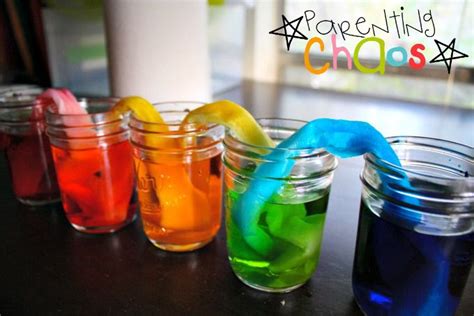 Crawling Colors A Fun Science Experiment In Color Mixing Cool