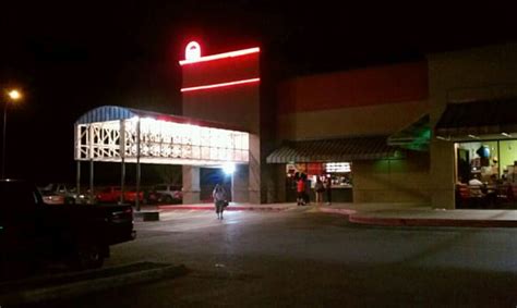 Enjoy fresh popcorn and recliner seating! Cinemark Round Rock Discount Movies 8 - 58 Reviews ...