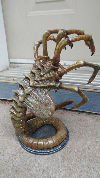 From predator, they are releasing a new version of the jungle hunter predator 3.75″ scale figure. Facehugger - from the movie ALIEN | Alien art, Facehugger ...