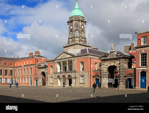 Ireland Dublin Castle Upper Yard Bedfort Tower Stock Photo Alamy