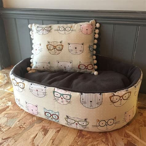 Cool Cats Cat Bed With Dark Grey Fleece Inside For Extra Etsy Cat