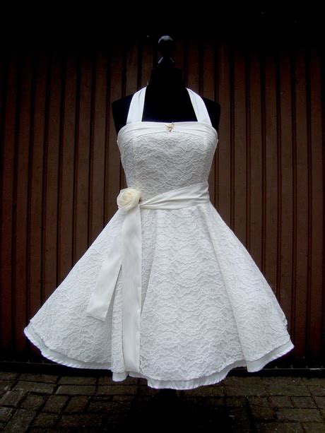 Letztere sollten in farbe und muster. Rockabilly brautkleid