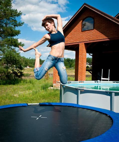 how to jump higher on a trampoline how to jump higher on a trampoline easy youtube the first