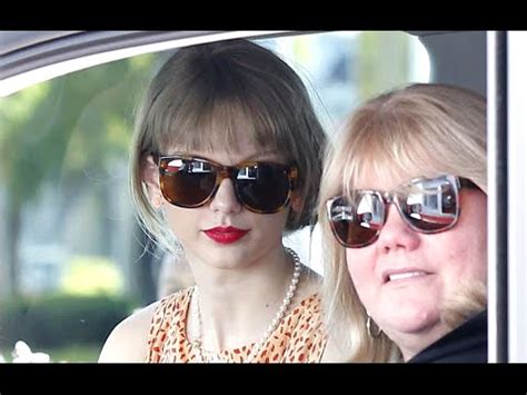 Taylor Swift S Mom Andrea Diagnosed With Cancer Youtube