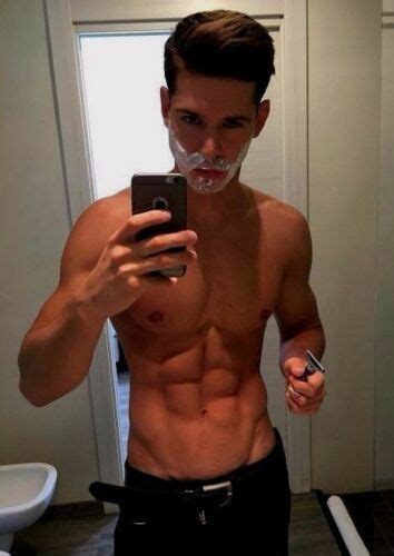 Shirtless Male Athletic Muscular Beefcake Abs Shaving Face Selfie Photo 4x6 D486 Ebay