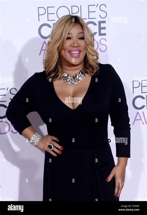 Actress Kym Whitley Arrives For The 42nd Annual People S Choice Awards At The Microsoft Theater