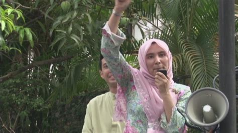 Anwar Ibrahims Daughter Nurul Izzah Arrested For Sedition In Malaysia