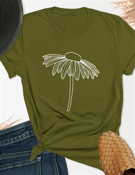 White Daisy Stem T Shirt Daisy Shirt Summer Shirt Flower Etsy In 2021