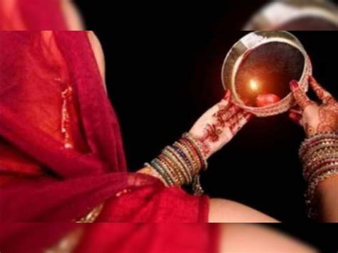 Karwa Chauth Pooja Vidhi Gaur Chauth In Champaran Know The Story From
