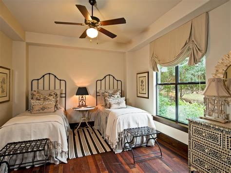 Whether you have a solid piece, open panels or a wrought iron headboard you are sure to find some great old headboard upcycling ideas. Styles of Wrought Iron Bed Frames for Your Bedroom ...
