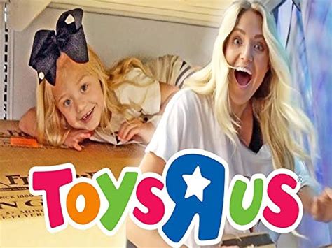 Everleigh Opens Toys Extreme Hide And Seek In Toys R Us Tv Episode