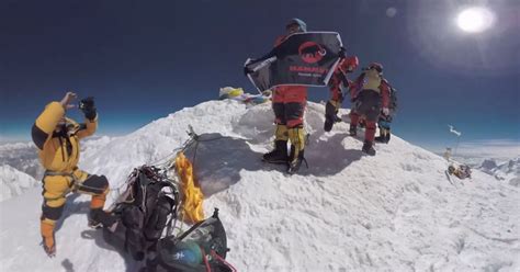 Dont Miss This Stunning 360 Degree View Of The Mount Everest
