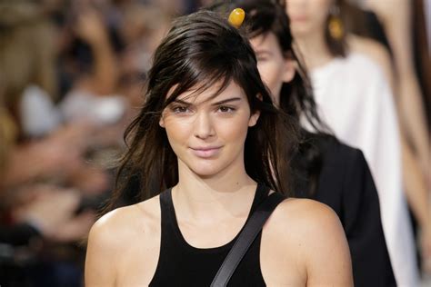 Kendall Jenner Reveals Her Eyebrows Have Been Falling Out After Bleaching