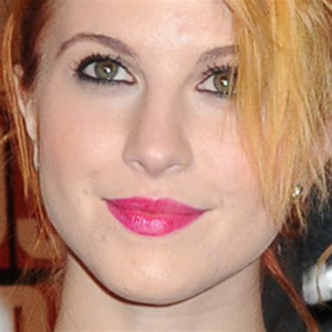 Hayley Williams Makeup Black Eyeshadow Nude Eyeshadow And Clear Lip