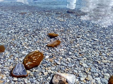 Filepangong Lake Transparent Water And Pebbles Wikimedia Commons