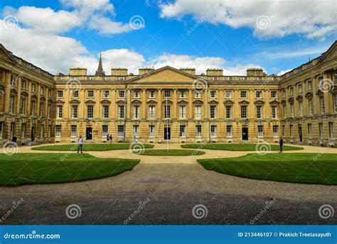 peckwater quad in christ church a constituent college of the university of oxford in england