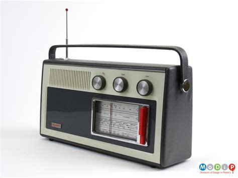 Bush VTR 133 transistor radio | Museum of Design in Plastics