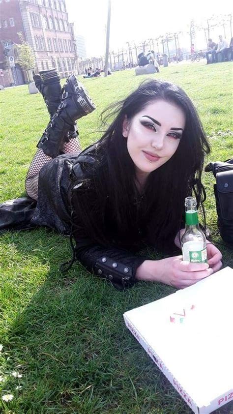 pin by ilion jones on gothic punk vampire metal girl style black metal girl goth beauty