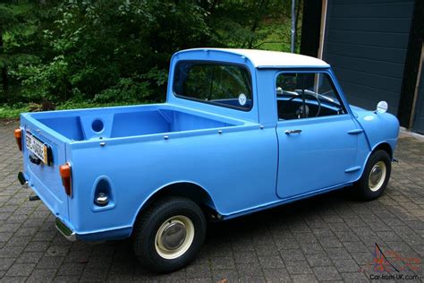 Classic 1970 Mini Pickup