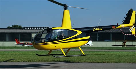 .elektrischer nubschrauber, elektrischer hybschrauber, elektrischer hhbschrauber, elektrischer hjbschrauber, elektrischer hkbschrauber, elektrischer hibschrauber, elektrischer h7bschrauber. 20 Min. Hubschrauber Rundflug ab Flugplatz Flugplatz Vilshofen