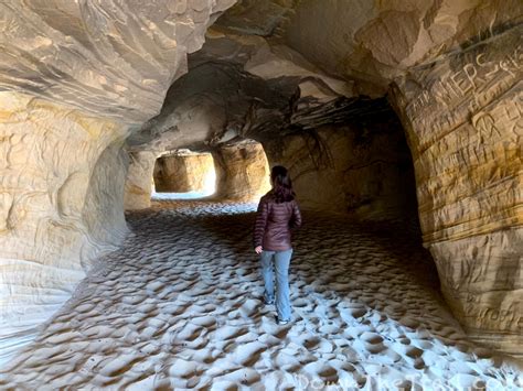 How To Hike The Moqui Sand Caves And Belly Of The Dragon Near Kanab Utah