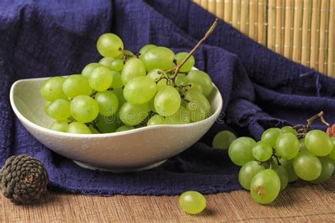 Fresh And Delicious Grapes Stock Image Image Of Fruit 127455983