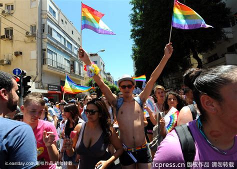 以色列举行同性恋骄傲大游行彩虹旗满街飘扬风景独好组图 搜狐滚动