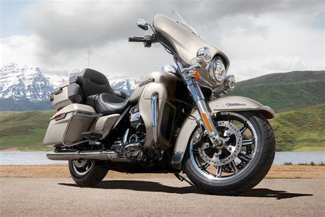 Harley davidson fx super glide gallery. 2018 Harley-Davidson Electra Glide Ultra Classic ...