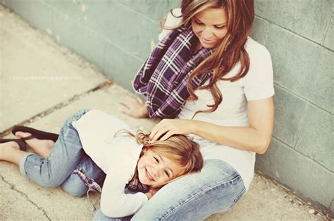 31 Impossibly Sweet Mother Daughter Photo Ideas Mommy Daughter Pictures