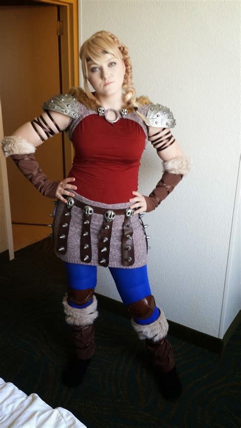 Astrid Cosplay From How To Train Your Dragon 2 Astrid Cosplay