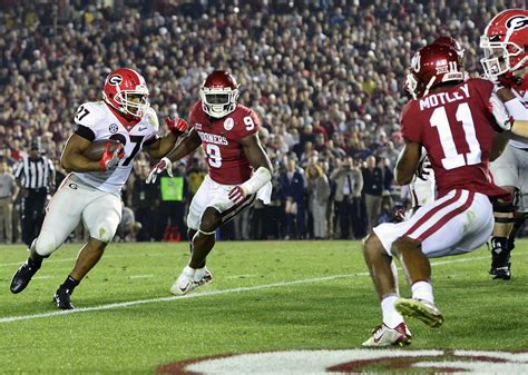 Unsurprisingly The College Football Playoff Drew Far Stronger Ratings