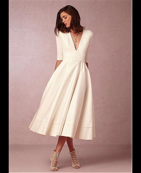 Hier finden sie verschiedene stile von xxxl brautkleider in allen größen und farben mit günstigen preis. Pin auf Want to wear