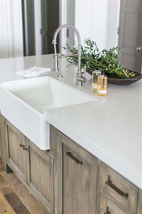 White Quartz Countertop Design Ideas